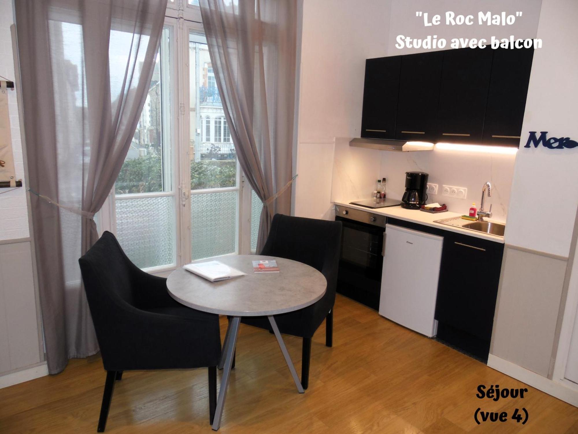 La Hoguette Apartment *
